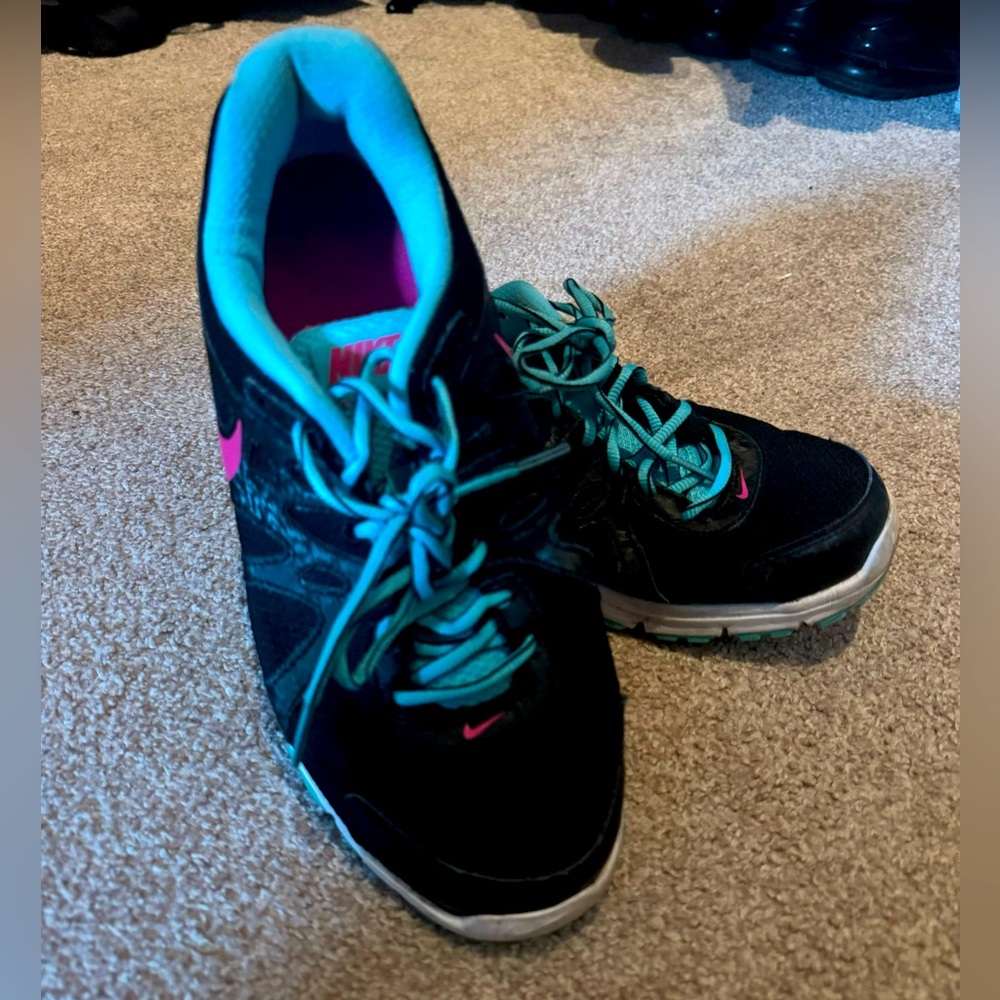 Nike women’s sneakers size 9.5